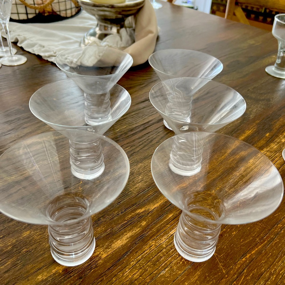 Set of 6 wide base martini glasses